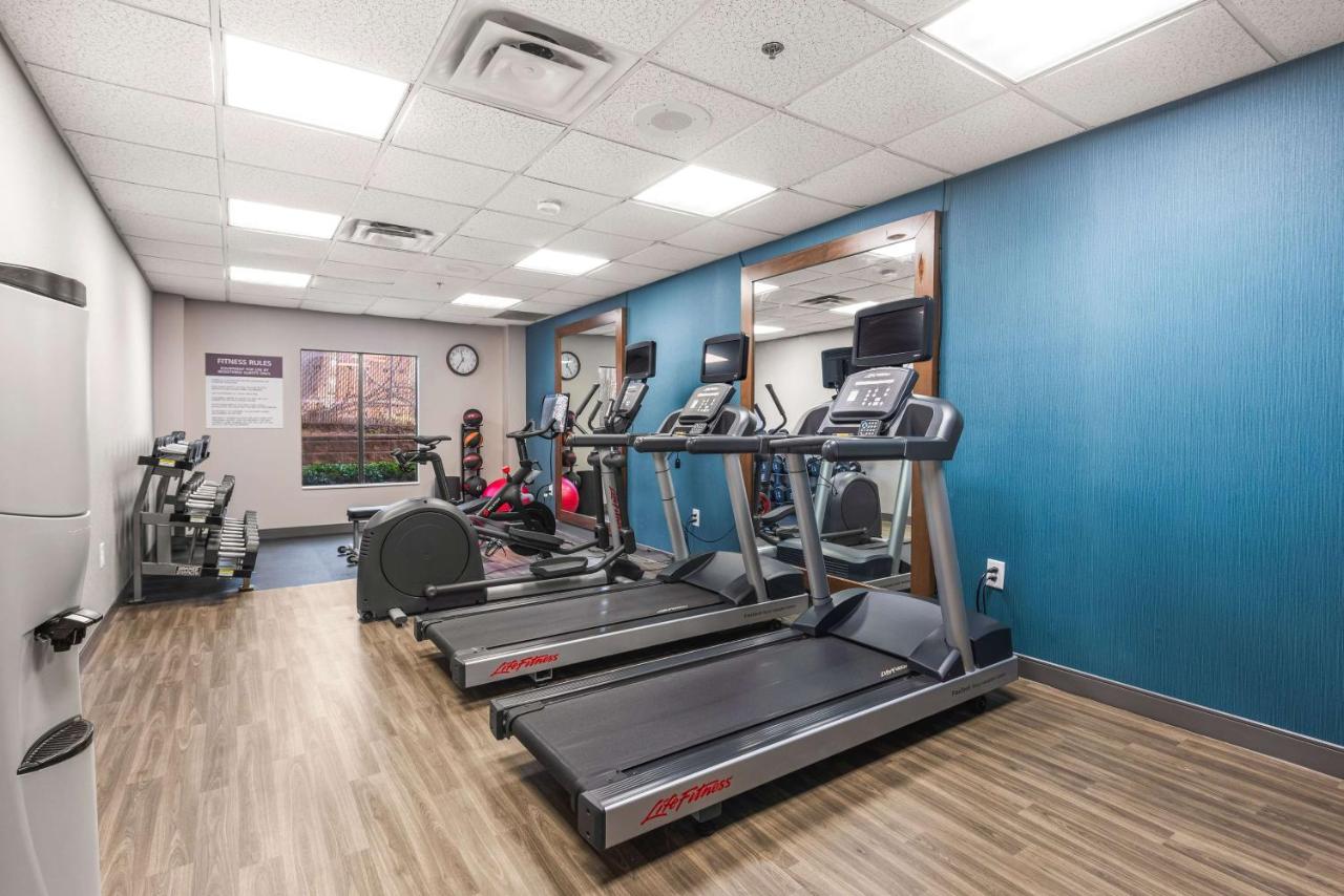 Hampton Inn Columbus-North photo 4