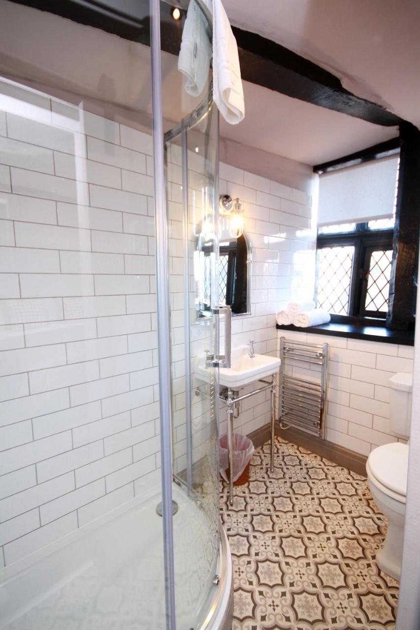 Crown Hotel photo 3