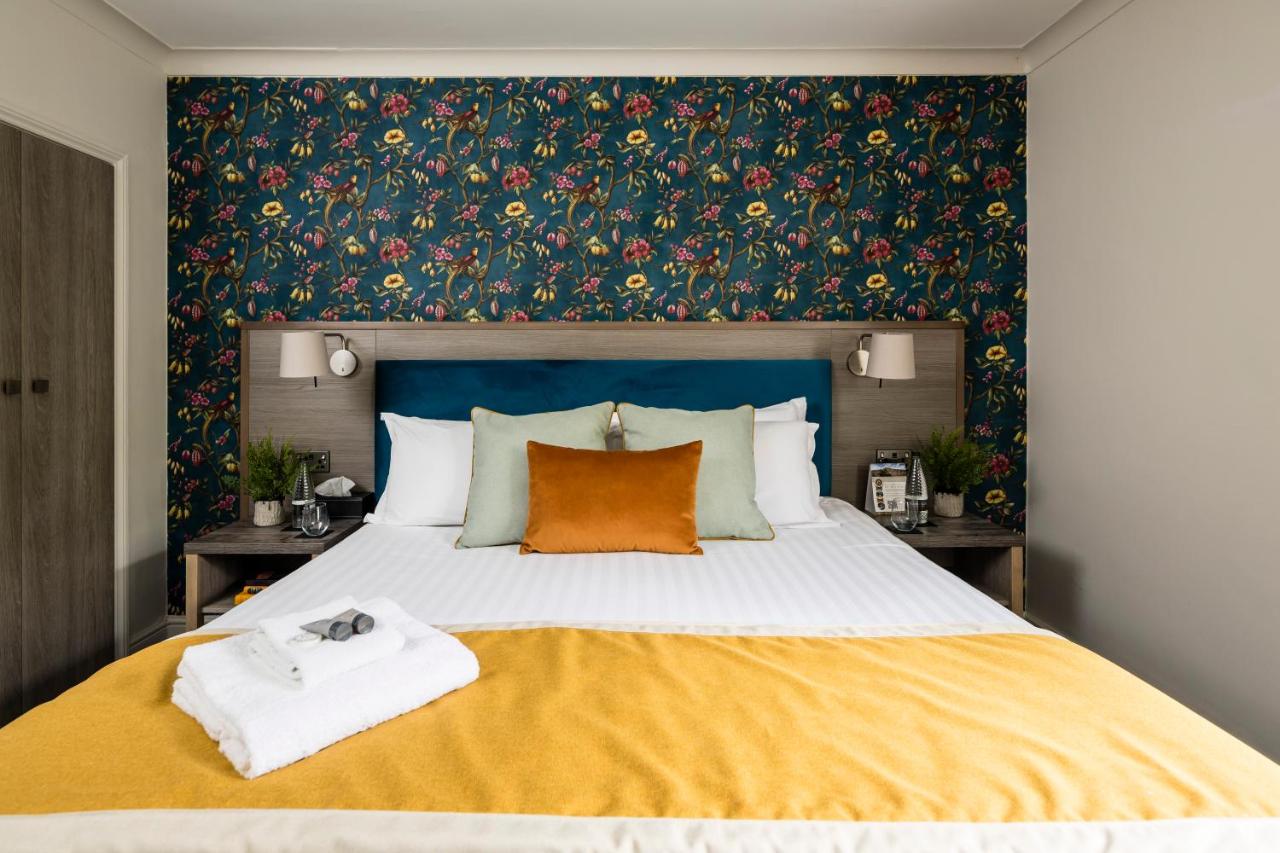 Photo - The Holt Hotel