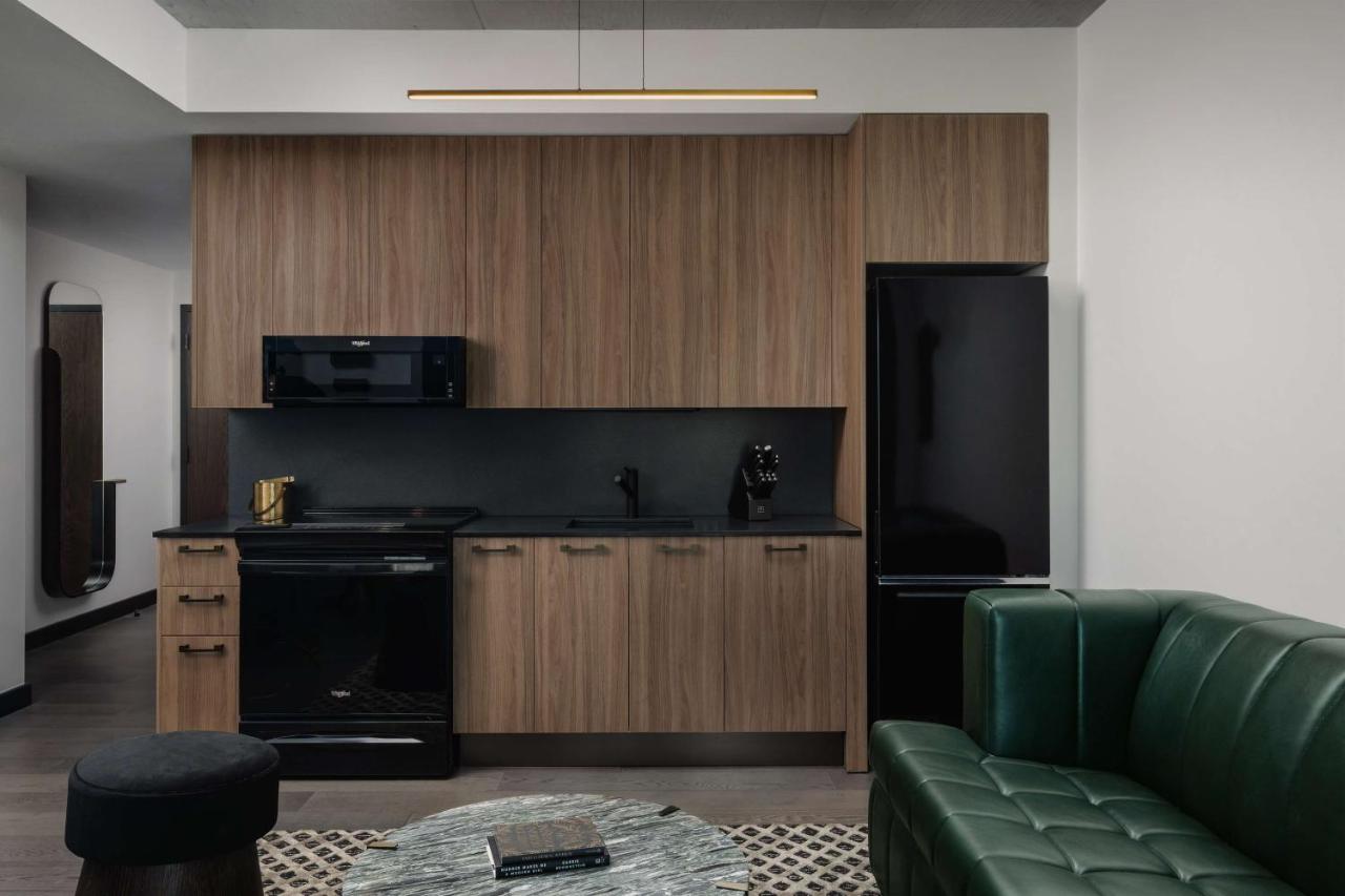 Thompson Austin by Hyatt photo 2