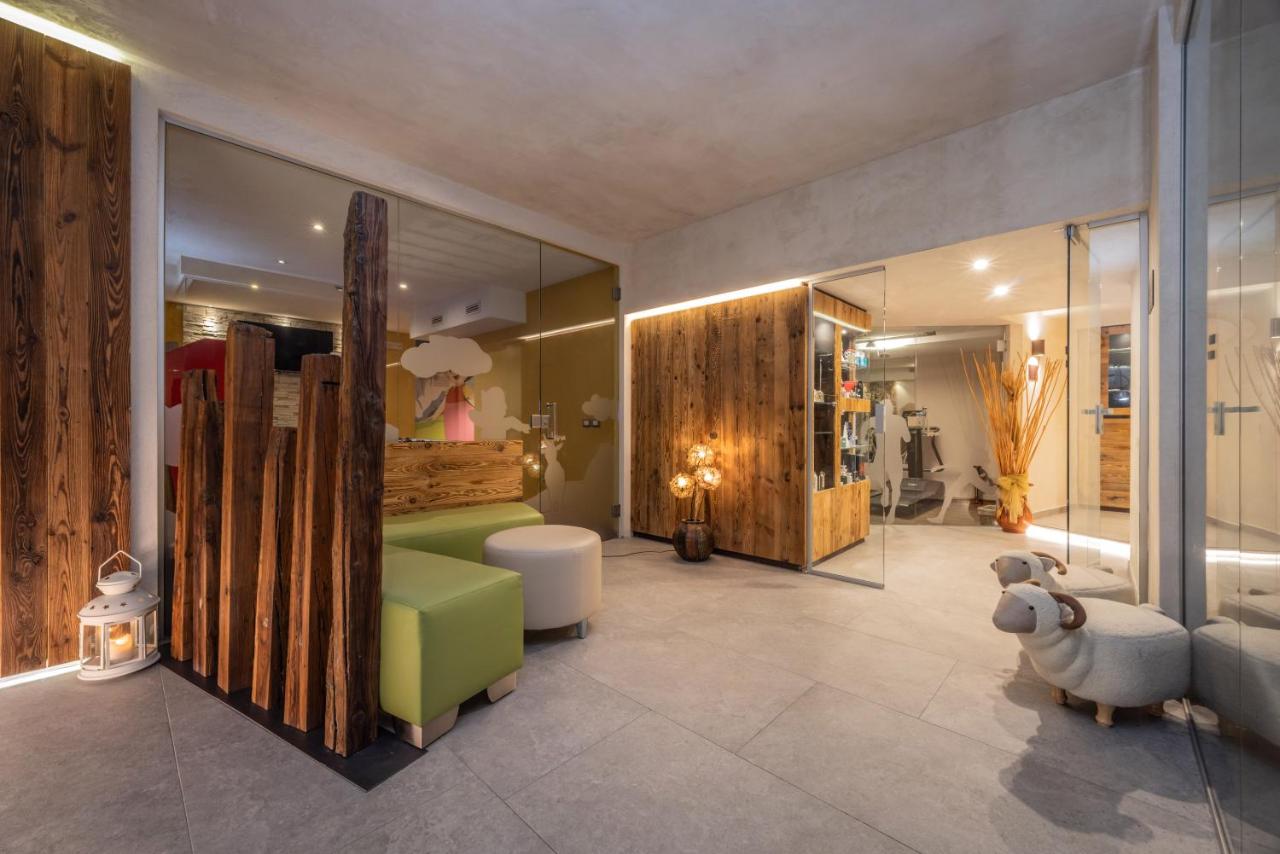 Sporthotel Romantic Plaza photo 2