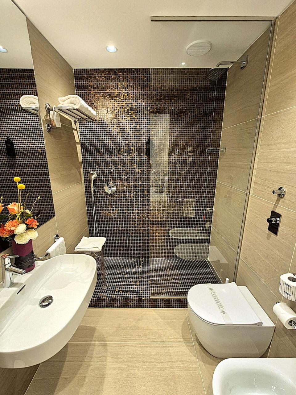Best Western Hotel City photo 2