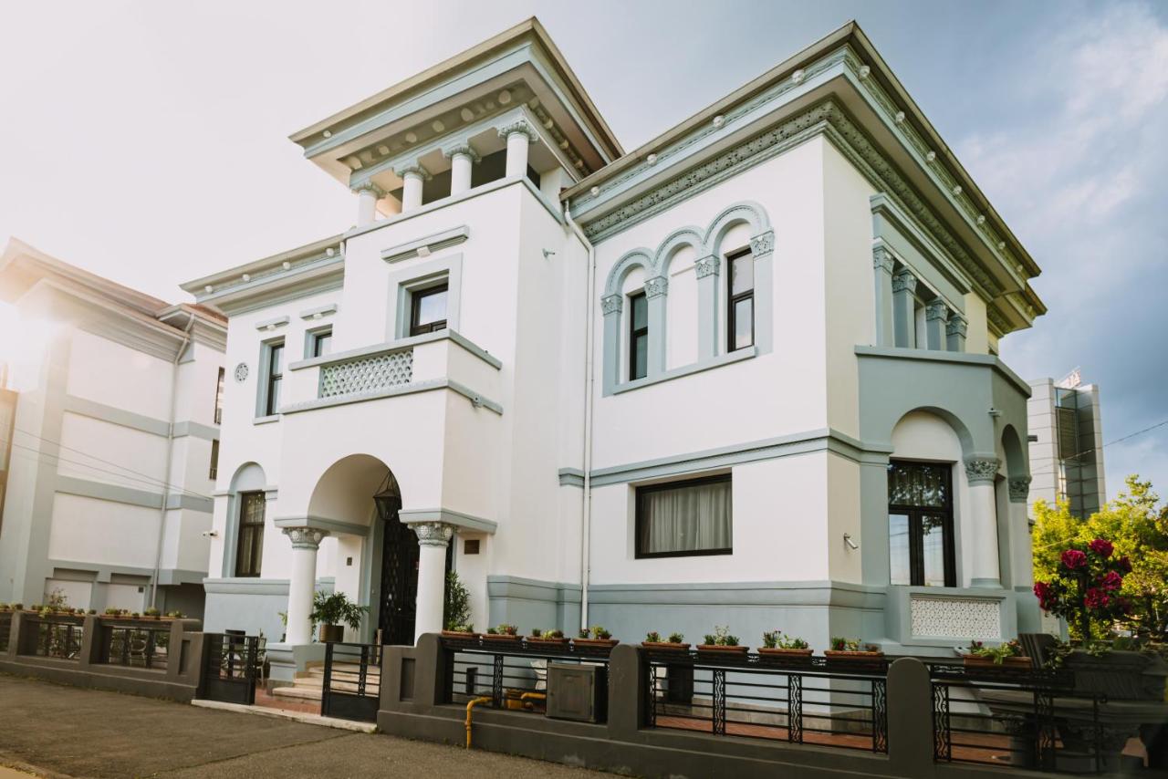 Vigo Hotel