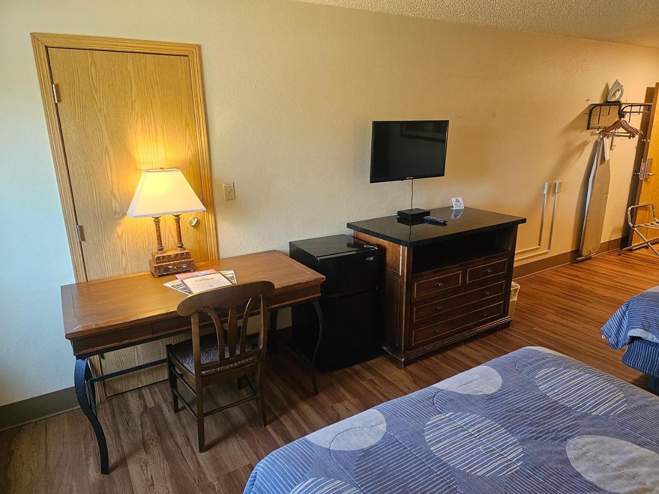 Foto - Broadway Inn Conference Center