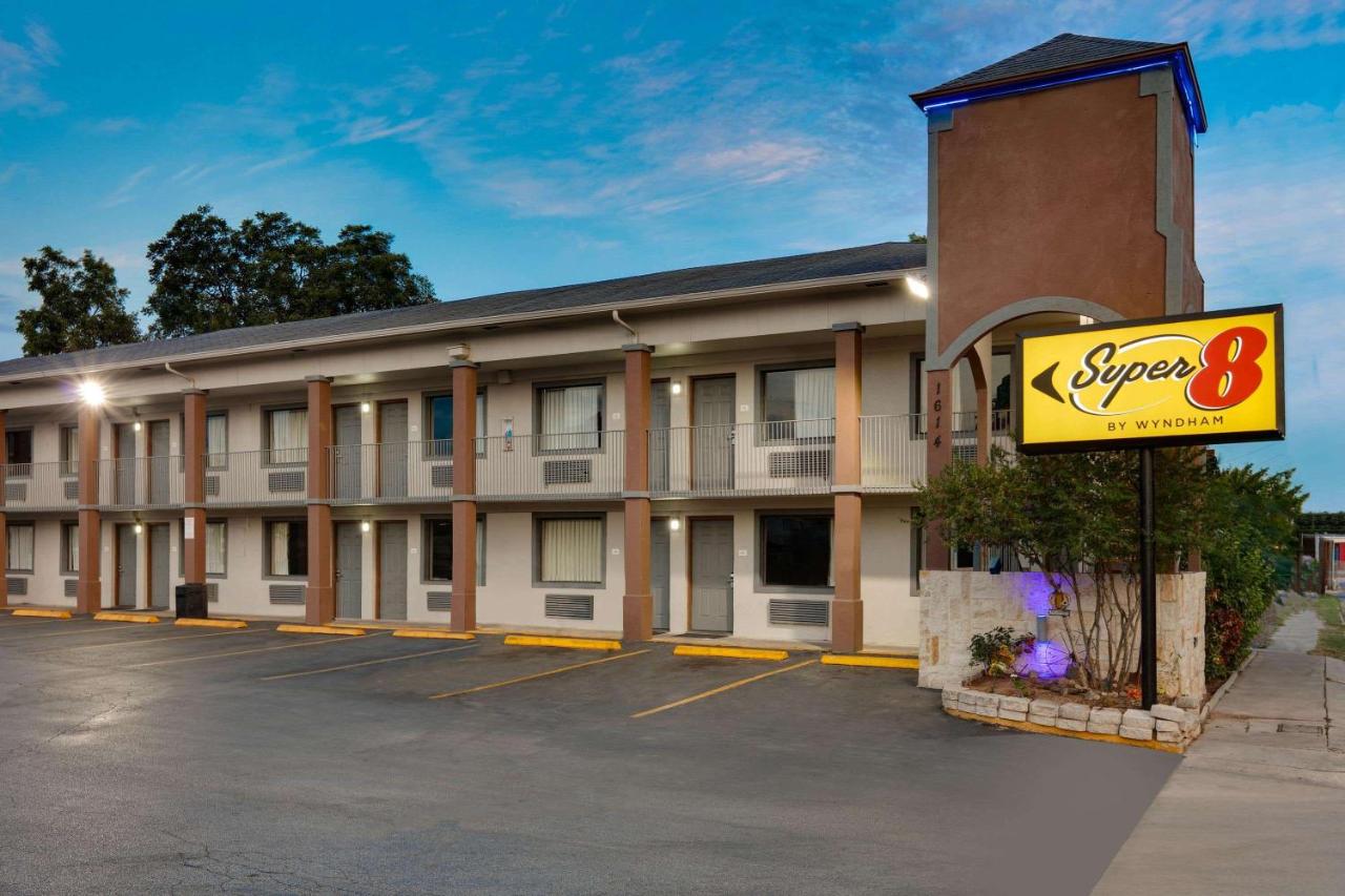 Foto - Super 8 By Wyndham San Antonio Downtown / Alamo