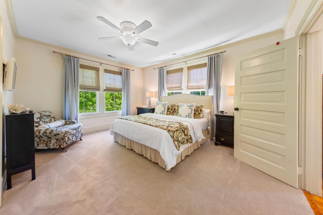 Aerie Bed & Breakfast - 2
