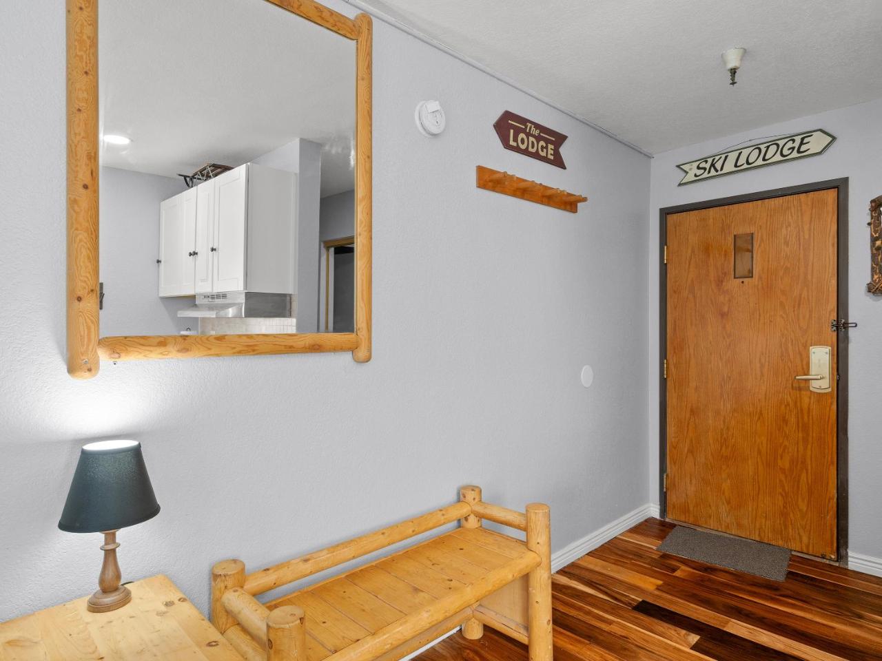 Carriage House Condominiums by All Seasons Resort Lodging photo 3