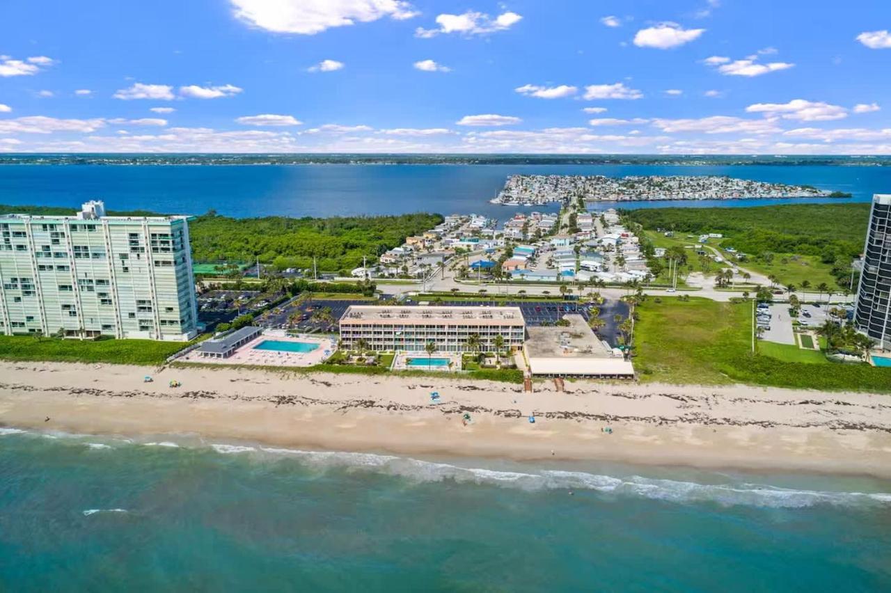 Hutchinson Island BeachFront Heated Pool Balcony Top Floor Amazing View photo 3