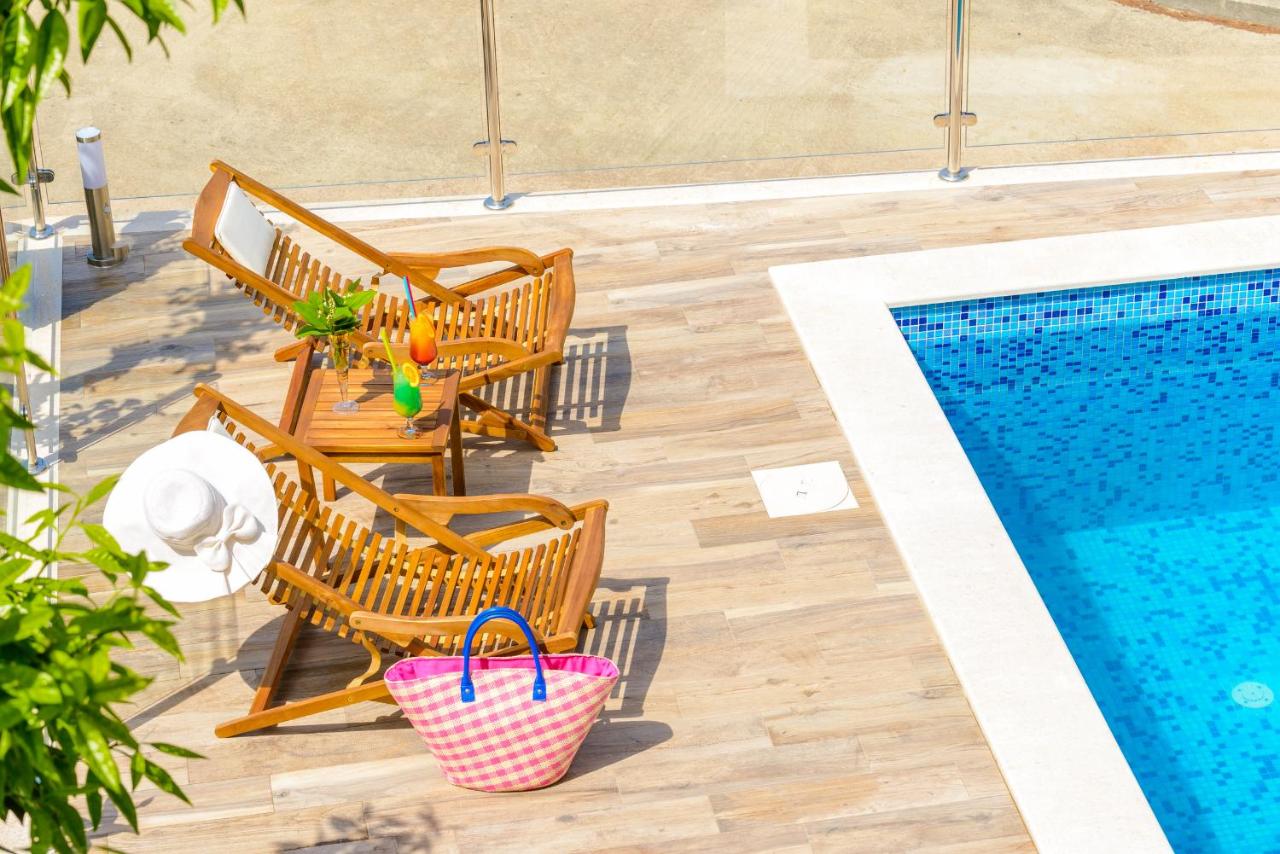 Tandem Apartments with Swimming pool - 3
