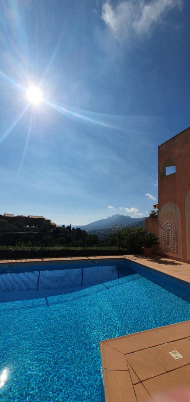 Architect's studio with pool, sea view and AC - 3