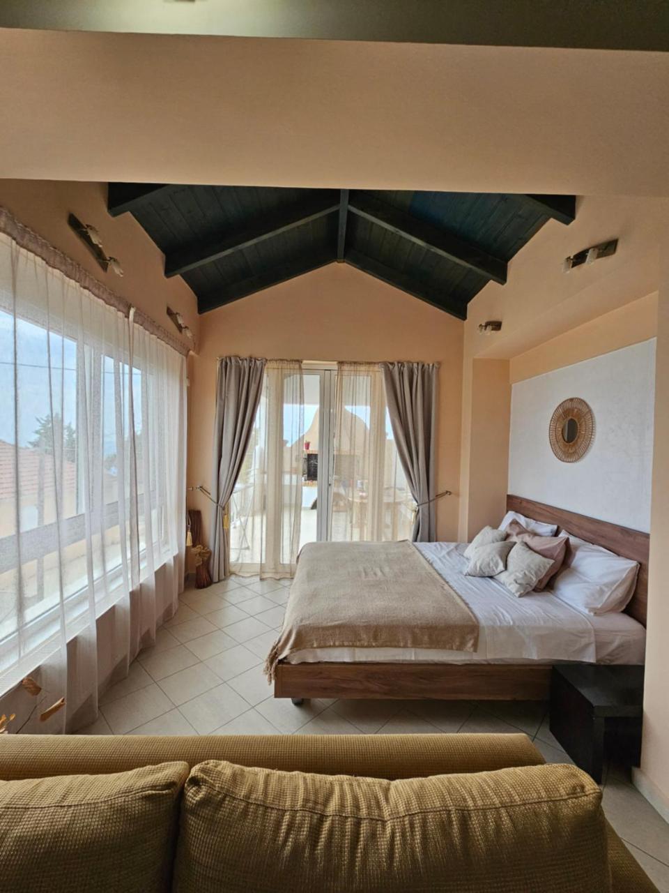Marily's seaview suite with private JACUZZI and BBQ - 6