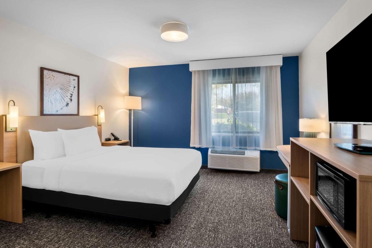 Spark by Hilton Grapevine DFW North photo 3