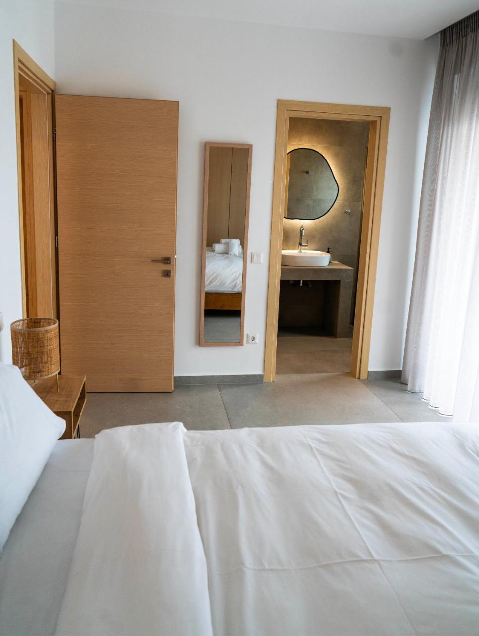 White luxury apartment - 5