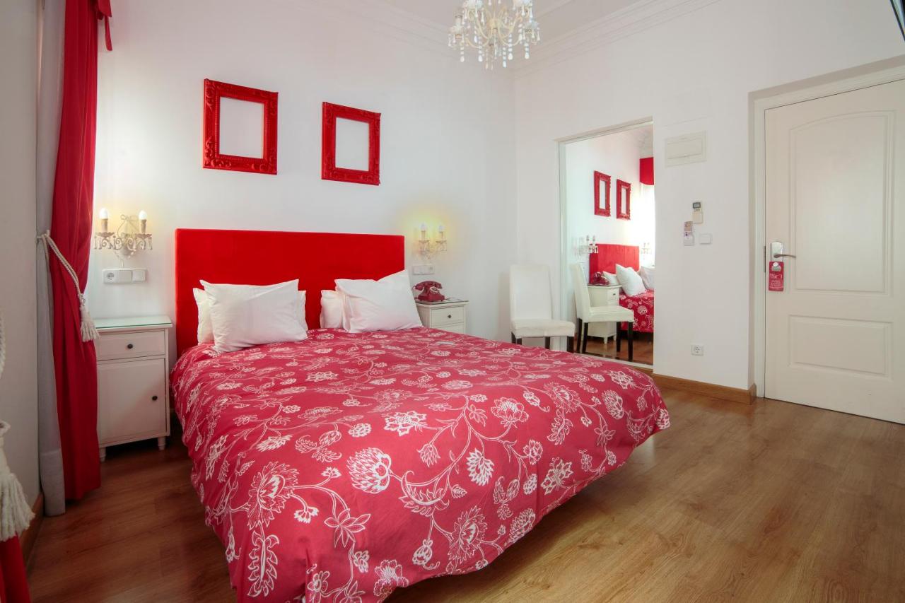 Hostal Adria Santa Ana photo 4