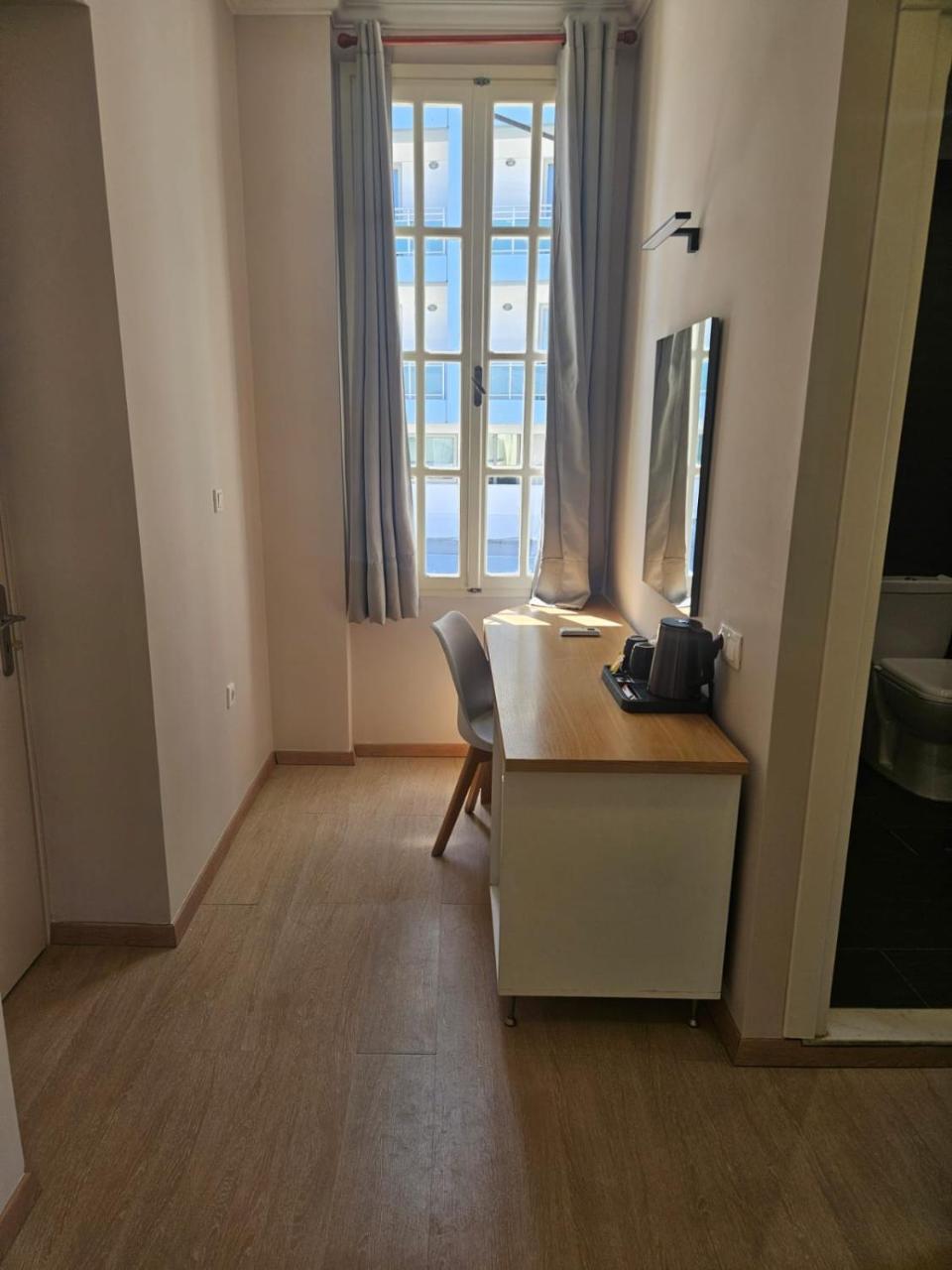 Island Boutique Hotel - 4
