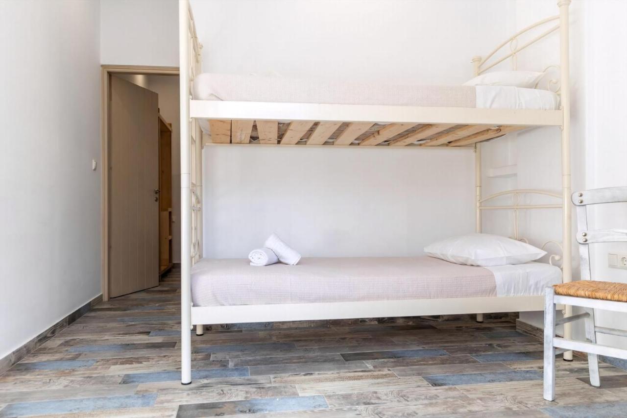 Luxury Naxos Suites Superior Quadruple Apartment City Center Modern