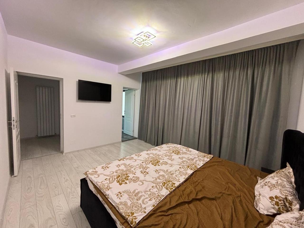 Lux Vila Lake - 3