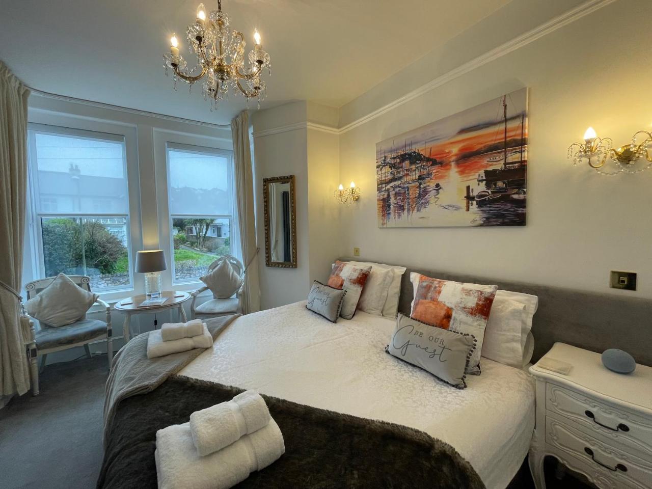 Trefoil Guest House - 2