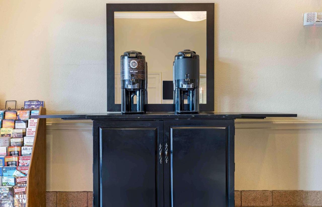 Photo - Extended Stay America Suites  Houston  Med. Ctr.  Nrg Park  Braeswood Blvd