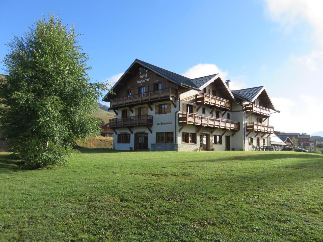 Chalet-Hôtel Le Beausoleil, The Originals Relais photo 4