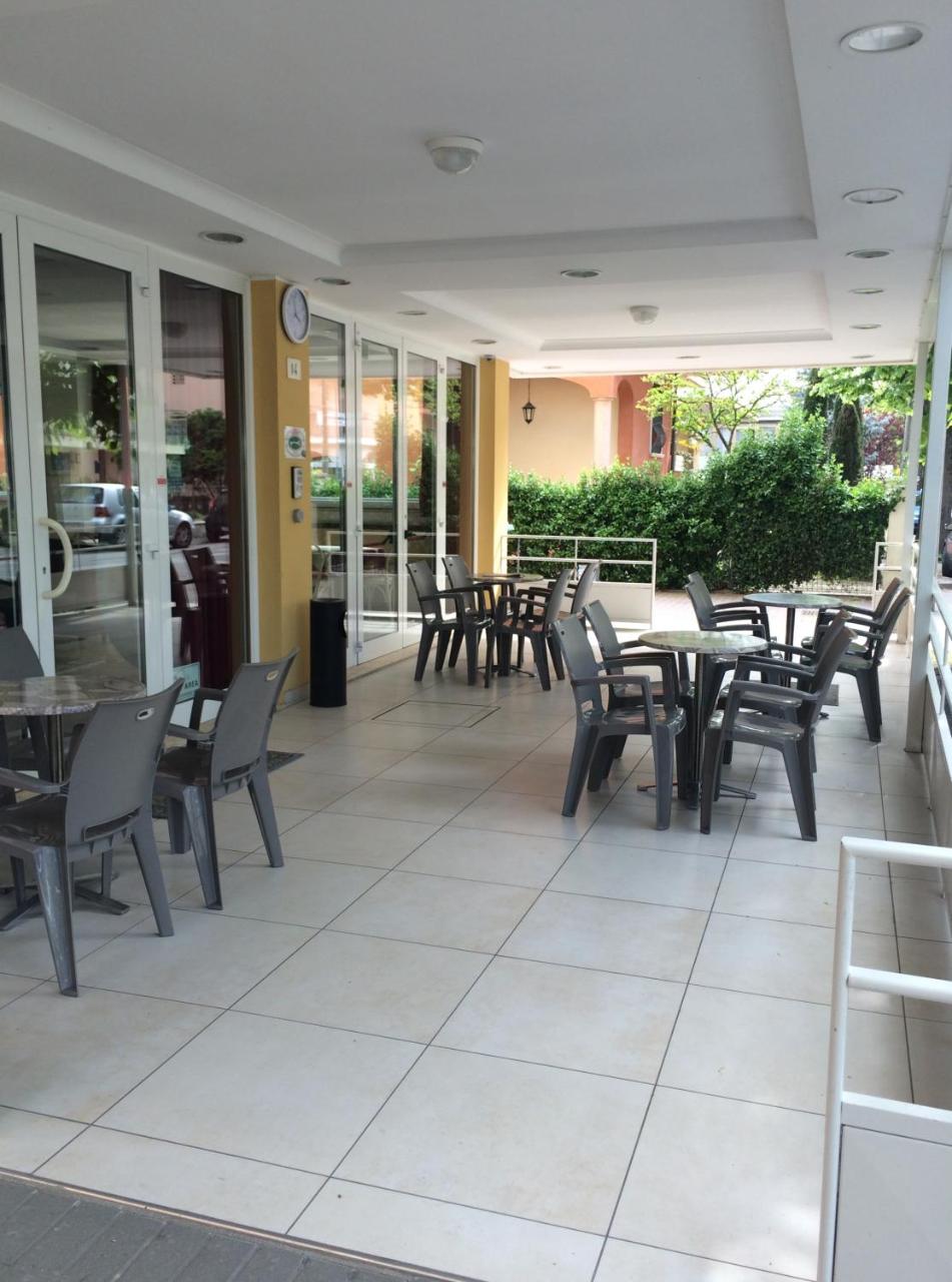 Hotel Monica photo 2