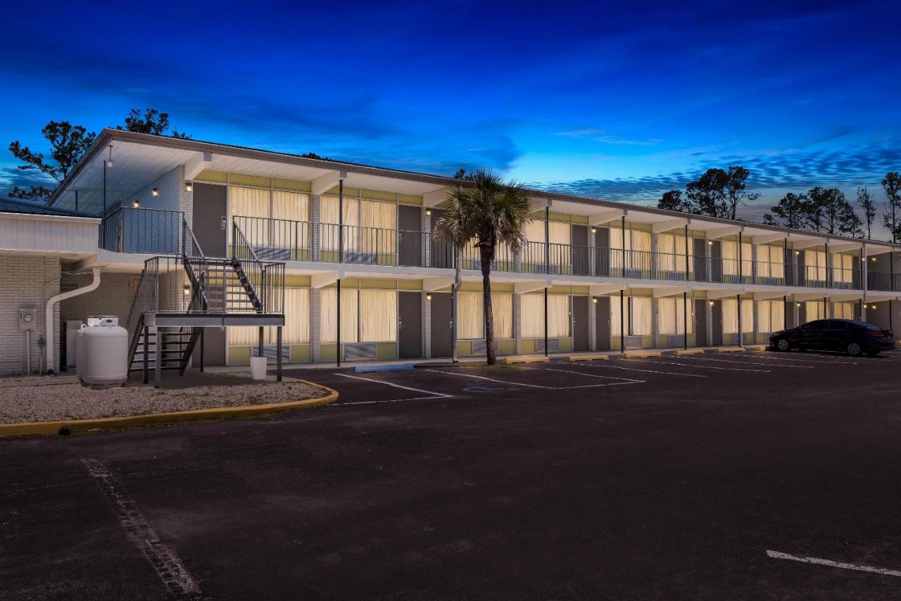 Econo Lodge Jennings photo 4