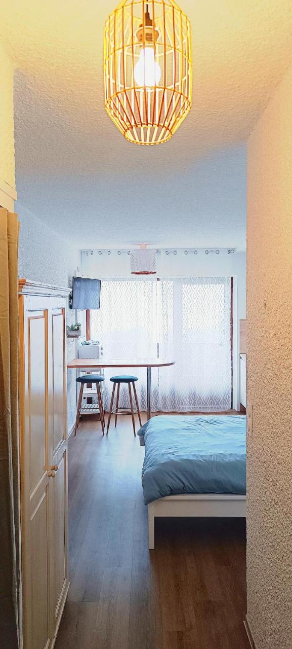 studio cosy vue lac, avec piscine et tennis - 6
