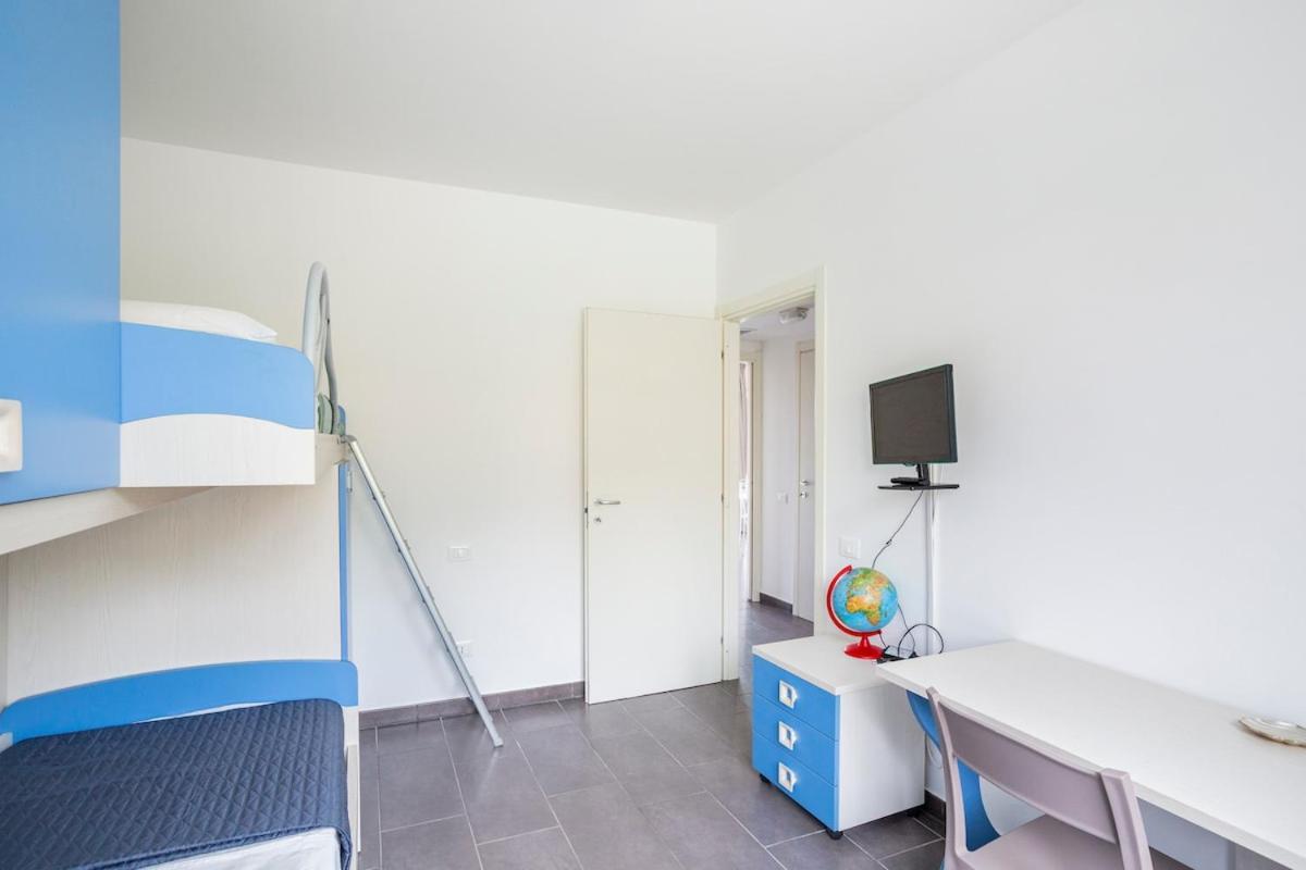 Lovely Tiresia Apartment - 5