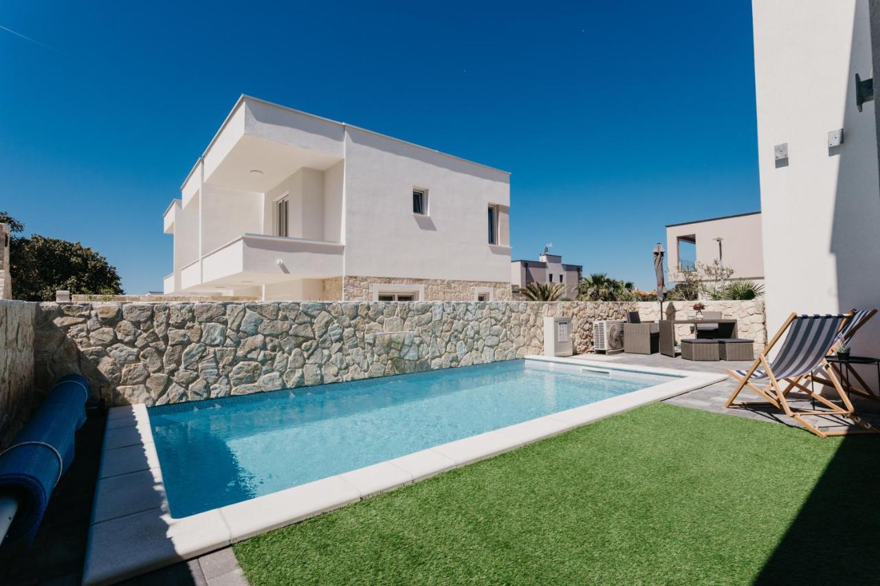 Villa RD Mandre - Private Paradise with Pool & beautiful Garden - minimum 4-night stay - 5