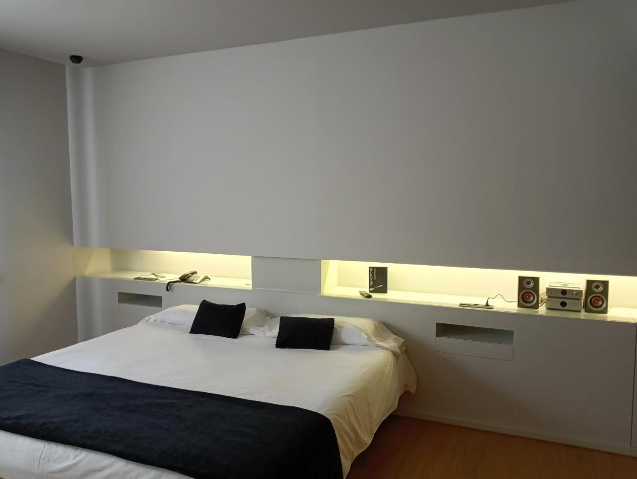 Blu Hotel Almansa photo 4