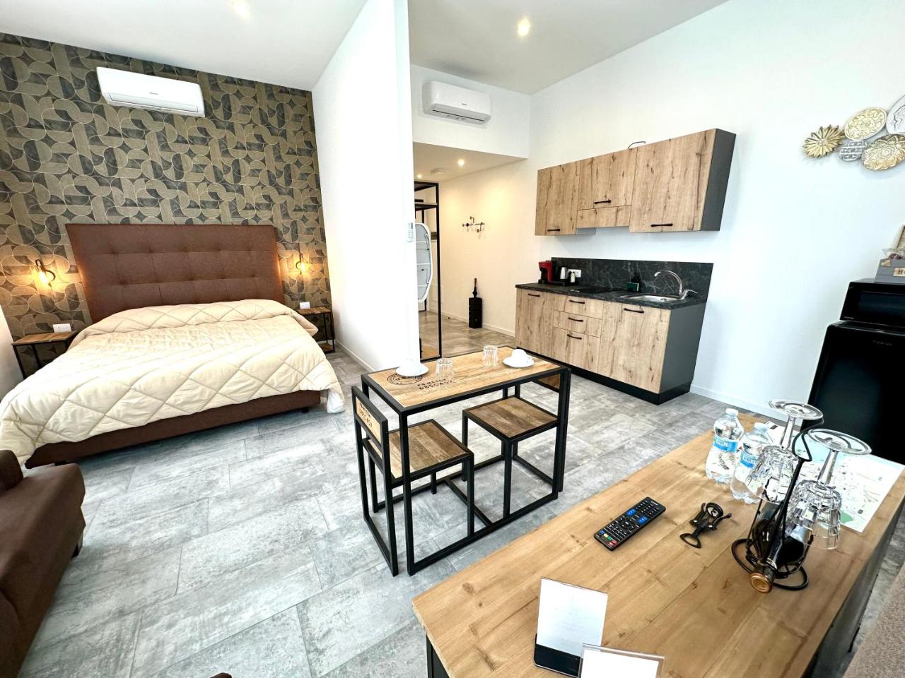 Living Lake Como-Rooms&Parking - 6