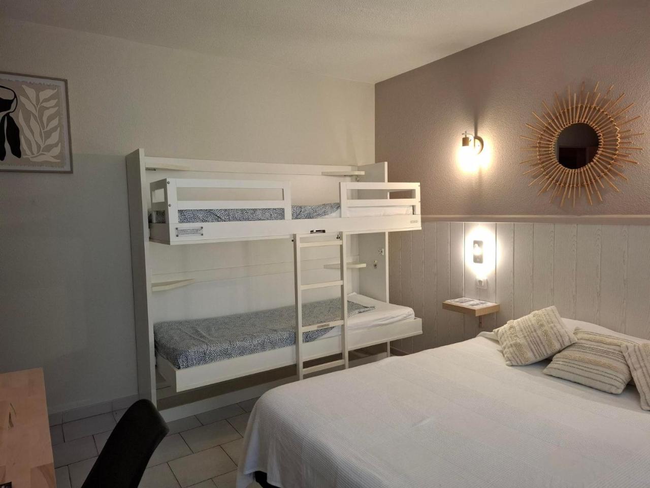 Hotel Les Bellugues photo 3