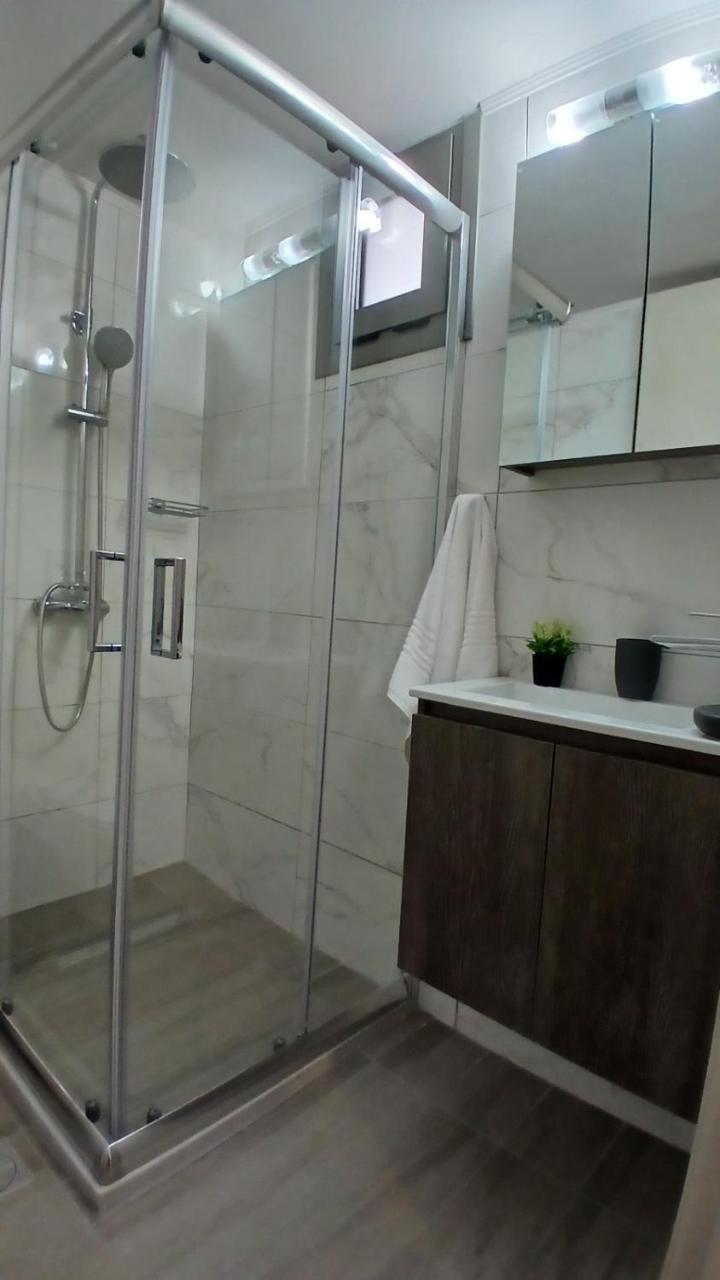 EVDOKIAS Apt,brand new 2025 modern Apt in the center of Alikanas - 3
