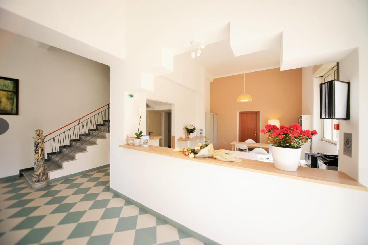 Hotel Happy photo 3
