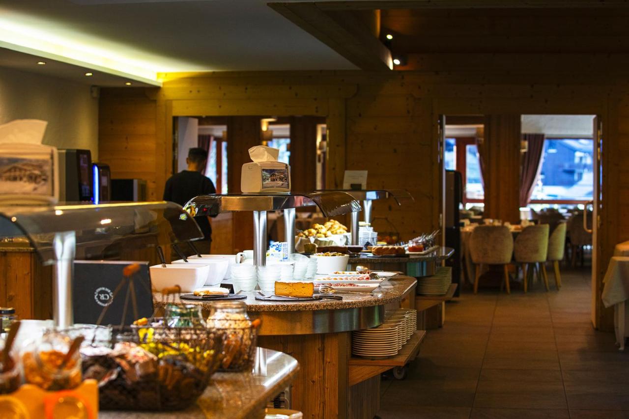 Hotel Alpen Roc photo 2