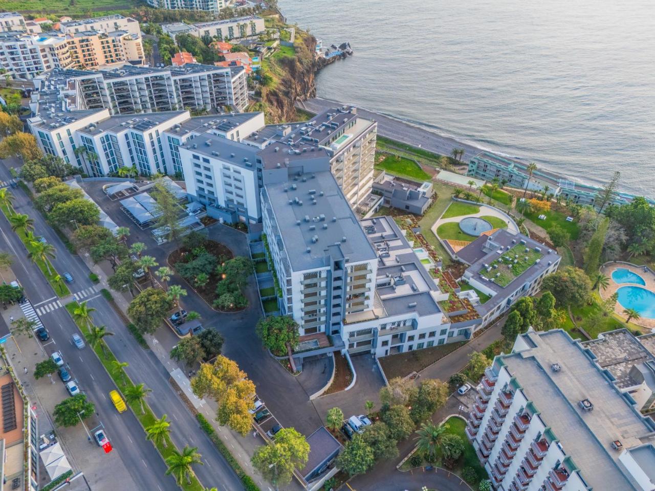 In-Town Residences - 6
