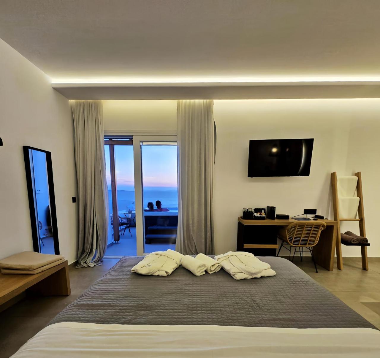 Avra Luxury Suites Mykonos photo 4