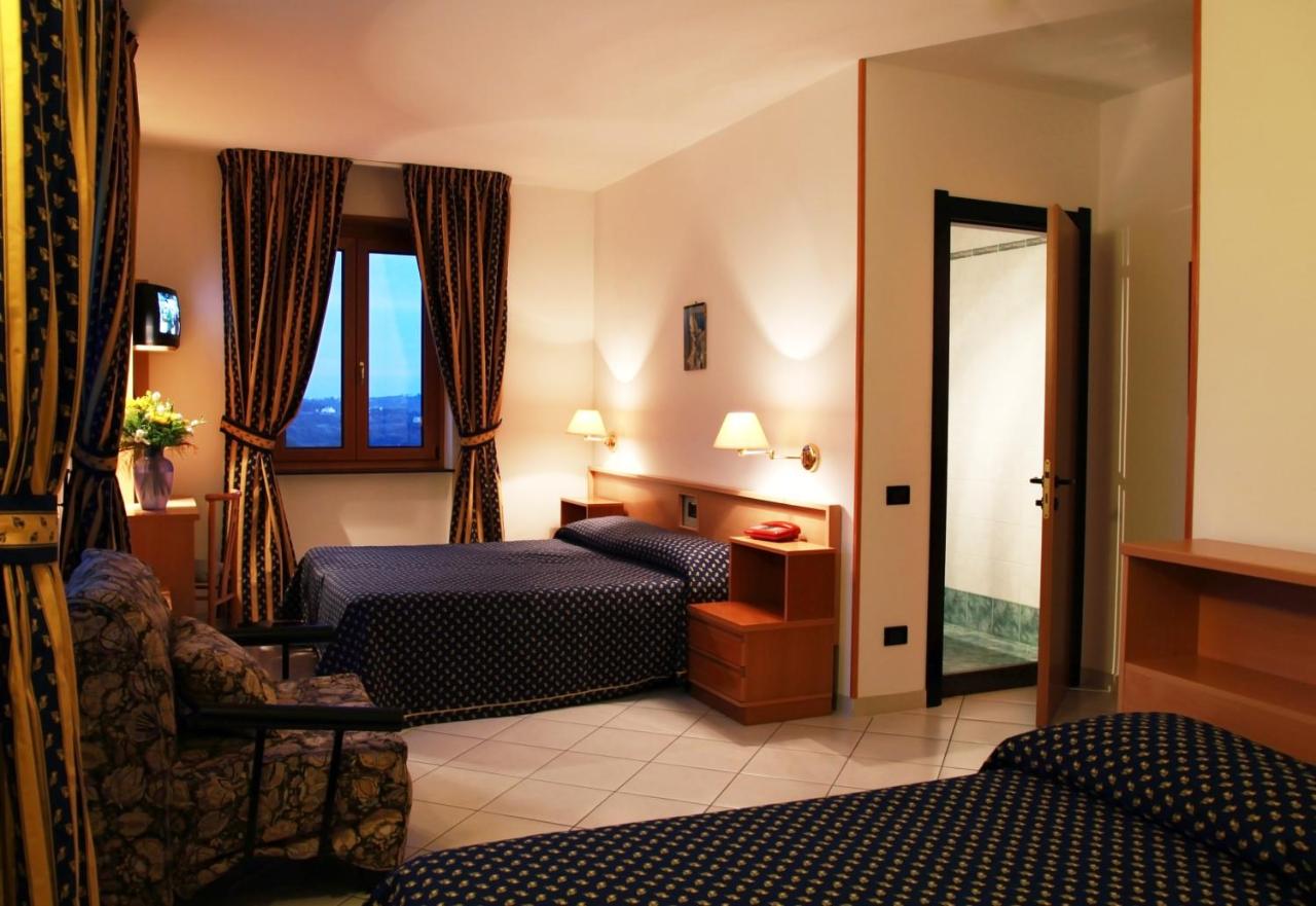 Hotel Lo Smeraldo photo 2