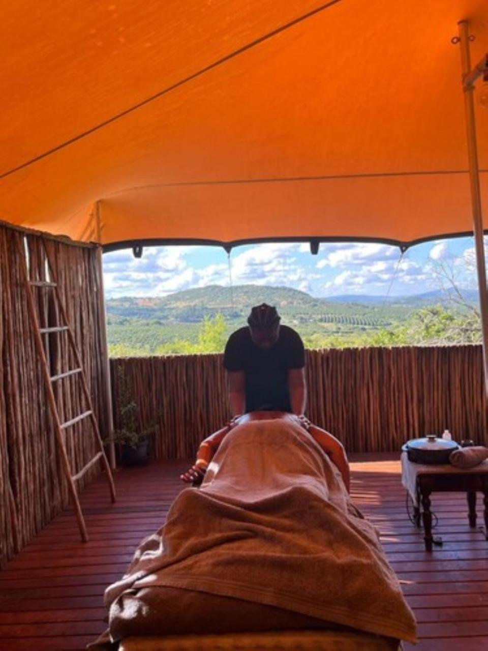 Ndhula Luxury Tented Lodge photo 4