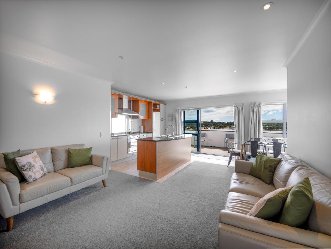 Foto - Blue Pacific Apartments