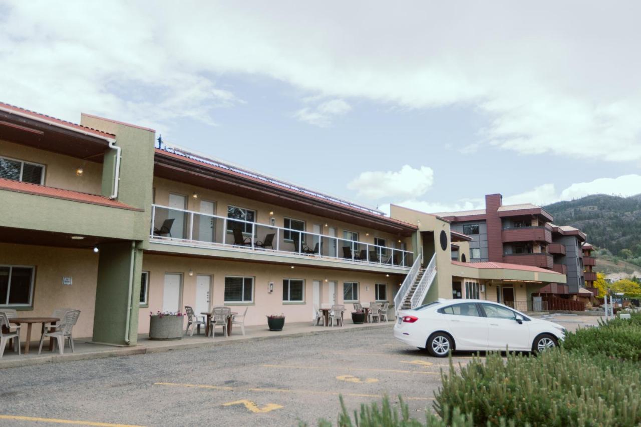 Waterfront Inn
