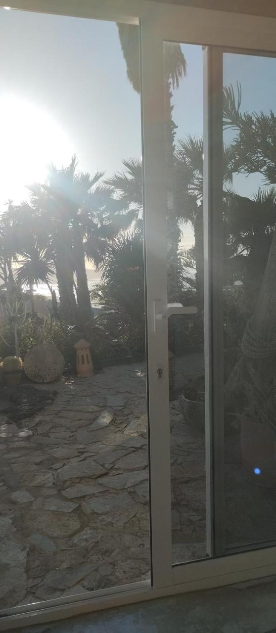 Stylish loft with views to cliffs, garden and beach of Famara - 5