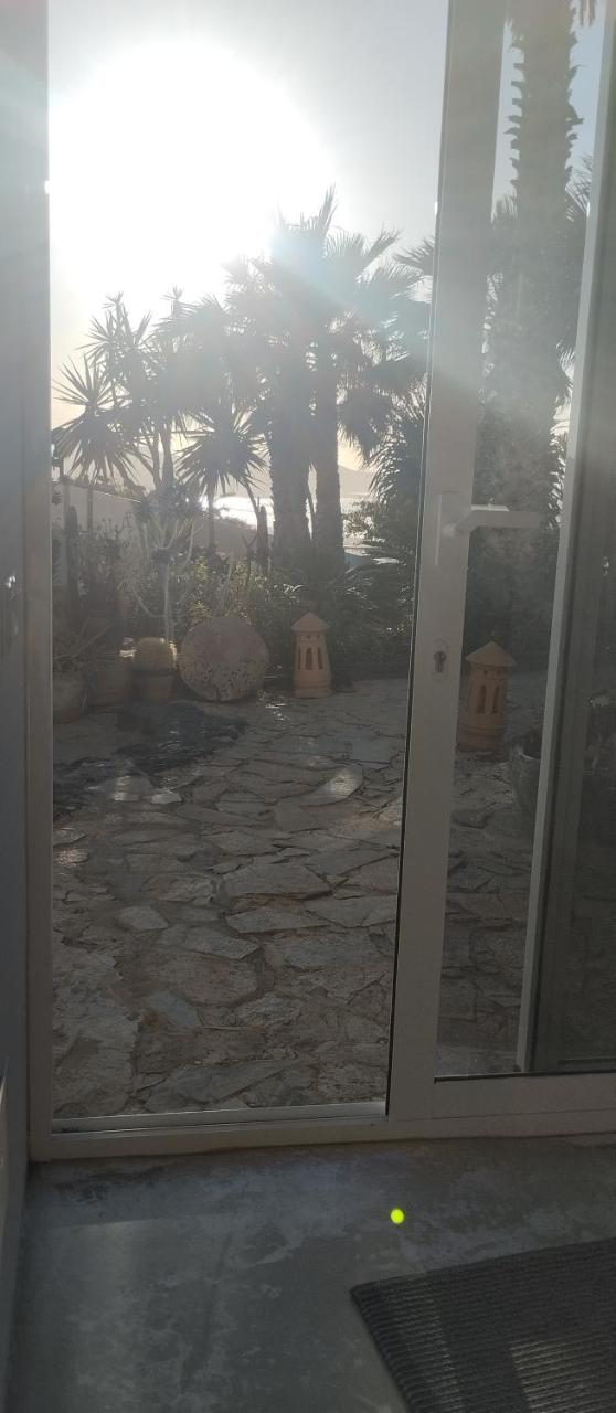 Stylish loft with views to cliffs, garden and beach of Famara - 6