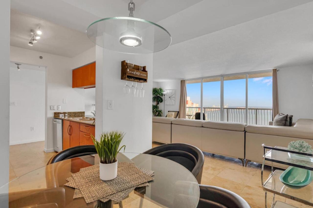 Panoramic 2BR Bay-View in Brickell With Parking - 5