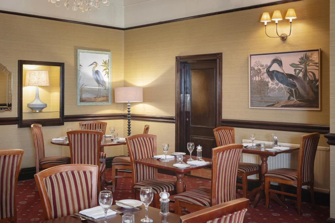 Royal Hotel photo 2