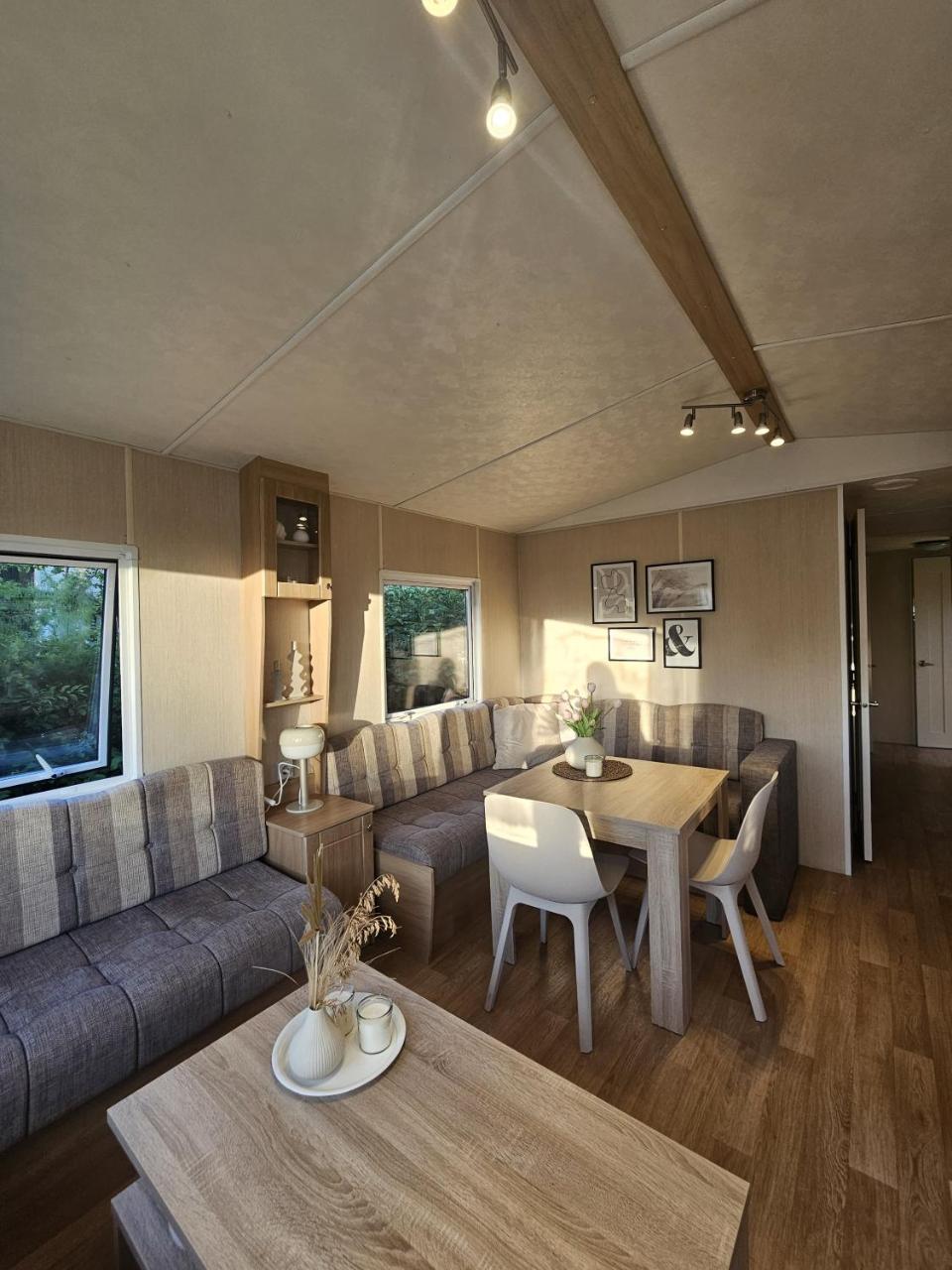 Chalet De VeerWater in Recreatiepark De Veerstal - 6
