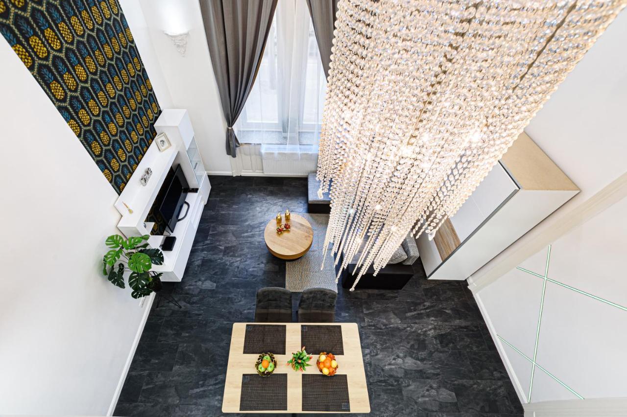 Flora Downtown Apartments - 4