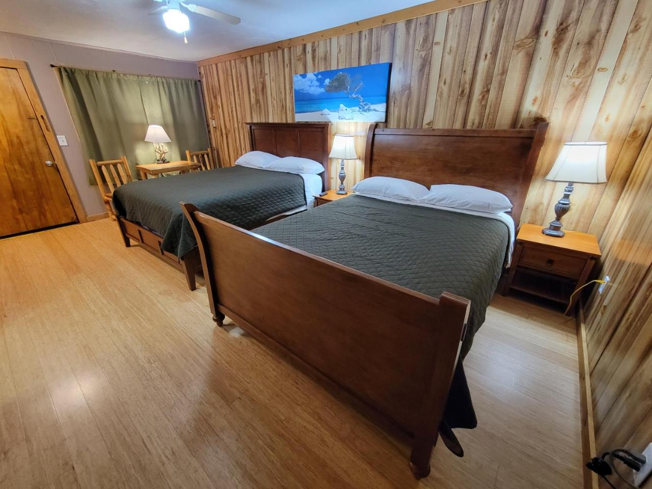 Crescent motel photo 2