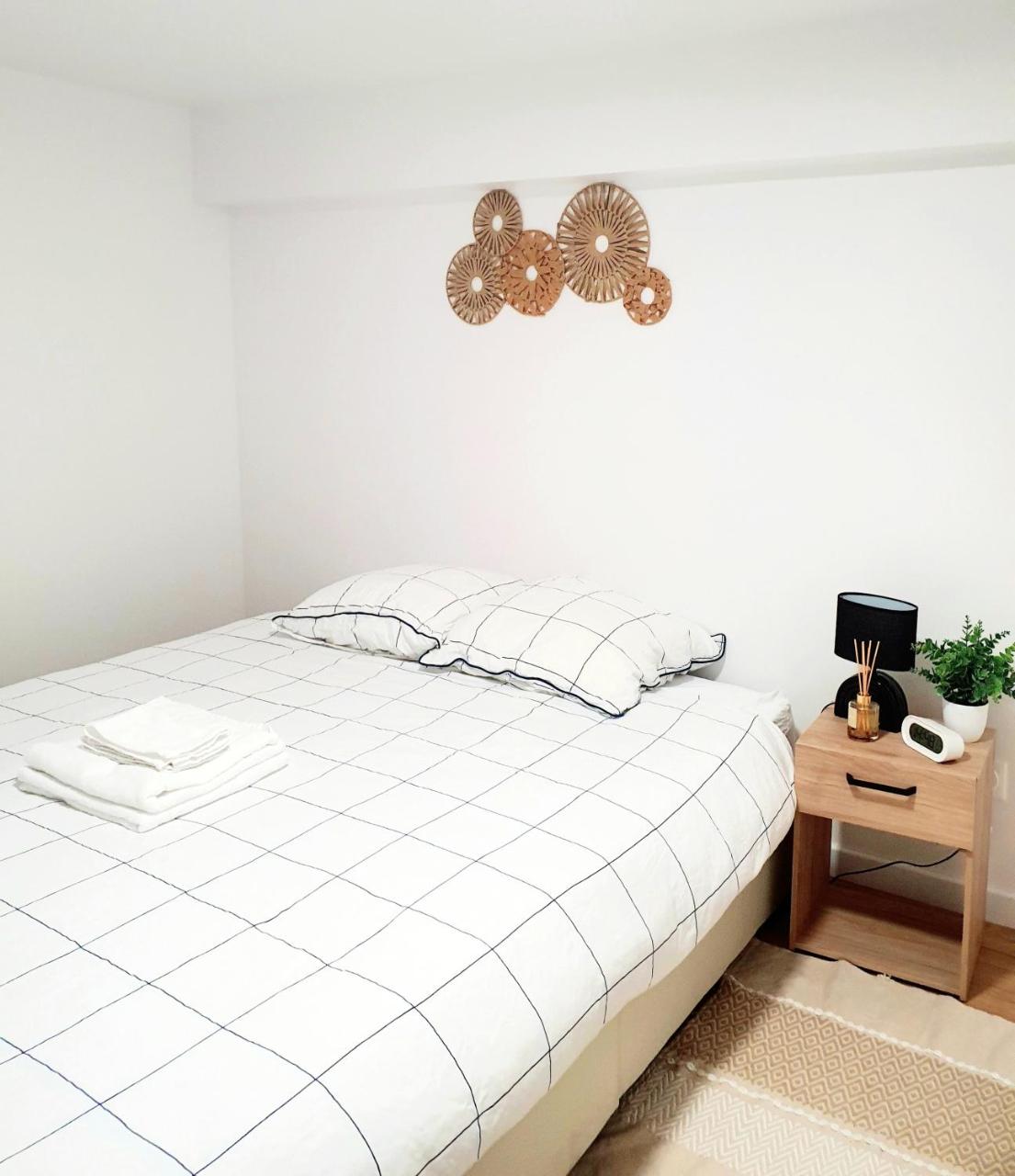 T2 Neuf indépendant-8min de Lyon - Parking privé -Terrasse - 6