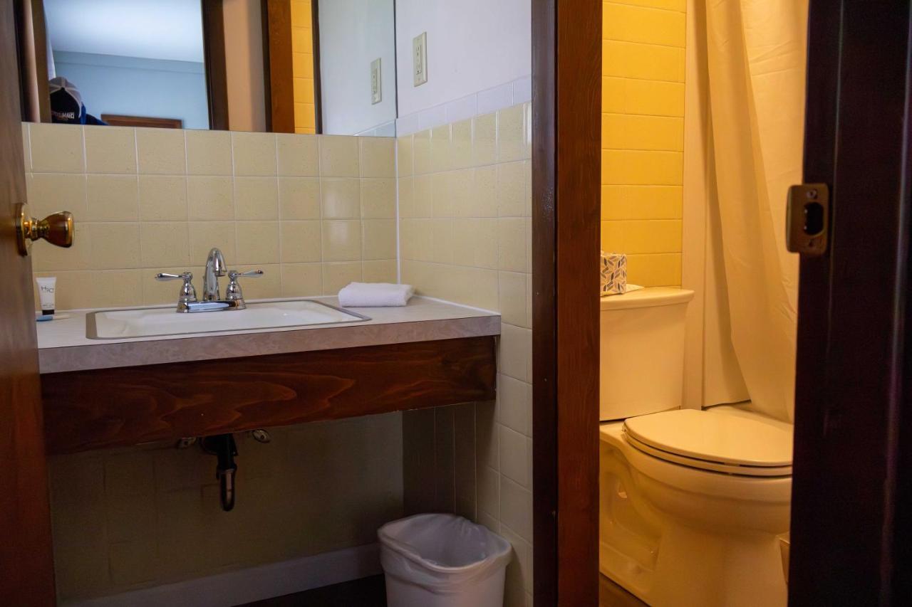 1848 Inn photo 2